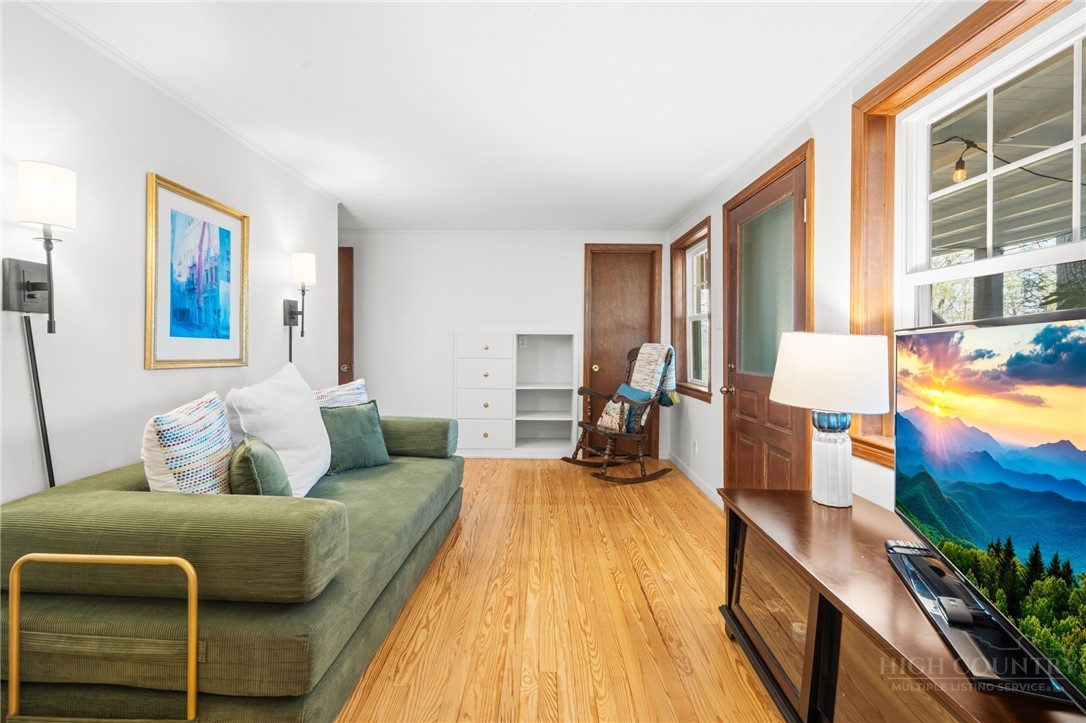 351 Indian Trail