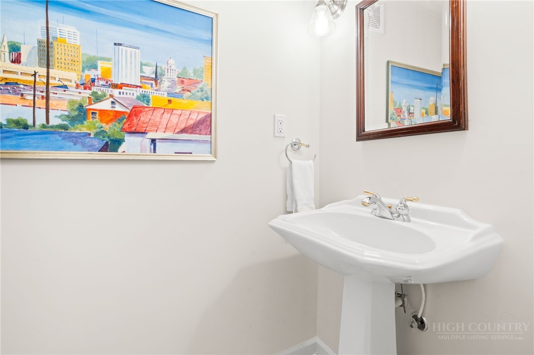 351 Indian Trail