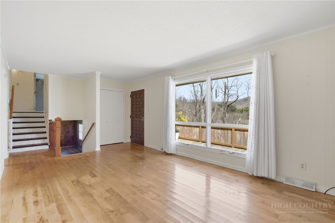 163 Hidden Valley Circle