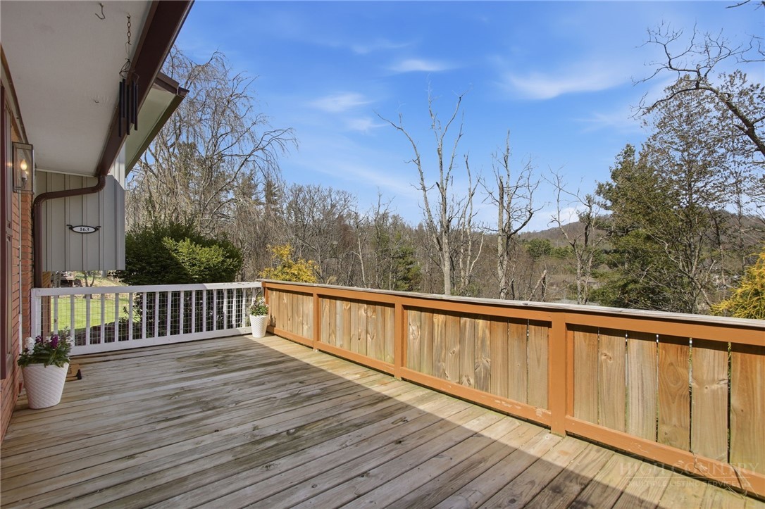 163 Hidden Valley Circle
