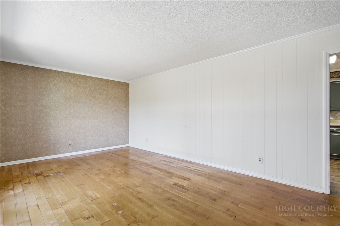 163 Hidden Valley Circle