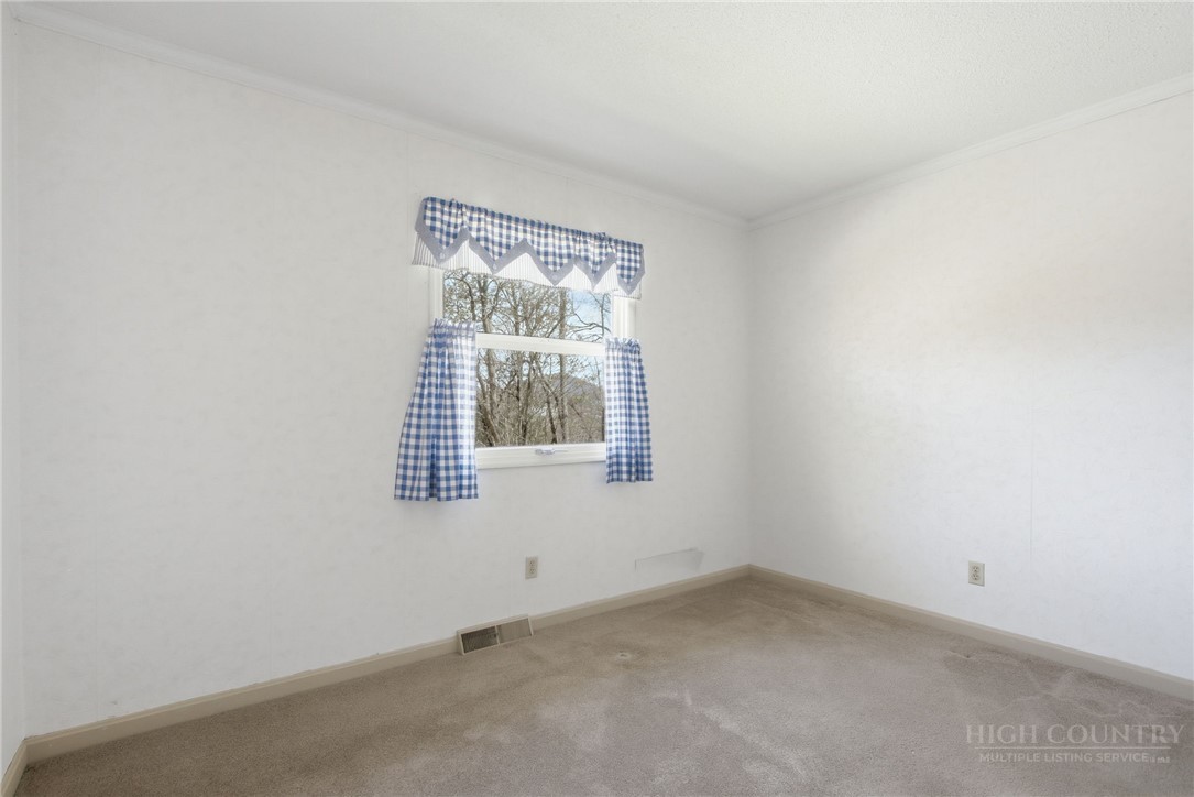 163 Hidden Valley Circle
