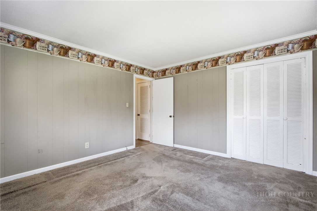 163 Hidden Valley Circle