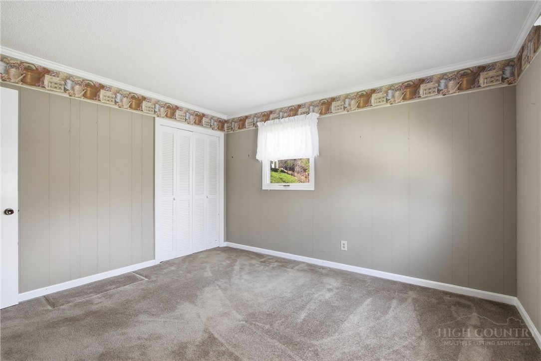 163 Hidden Valley Circle
