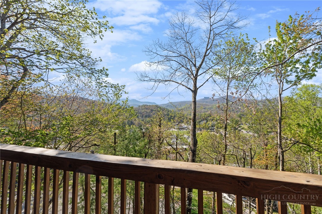 248 Hillcrest Lane