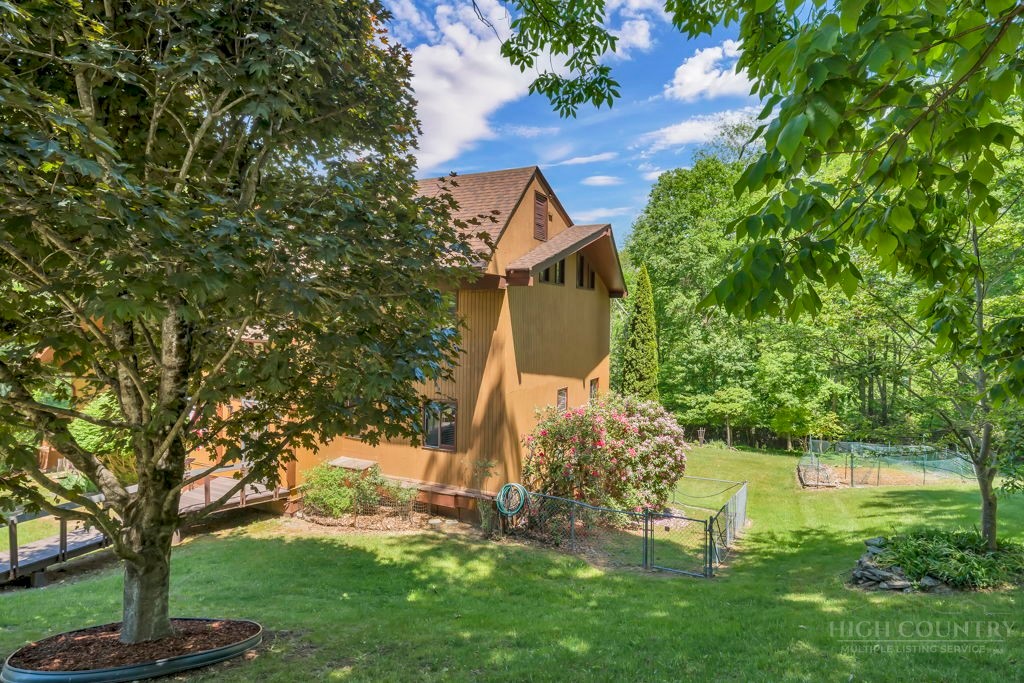 1065 Ravens Ridge Circle