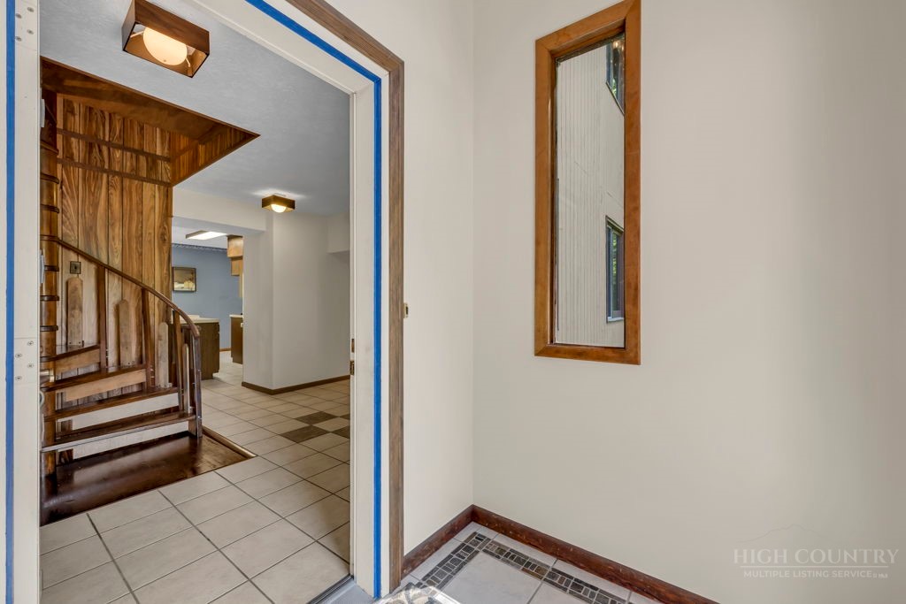 1065 Ravens Ridge Circle