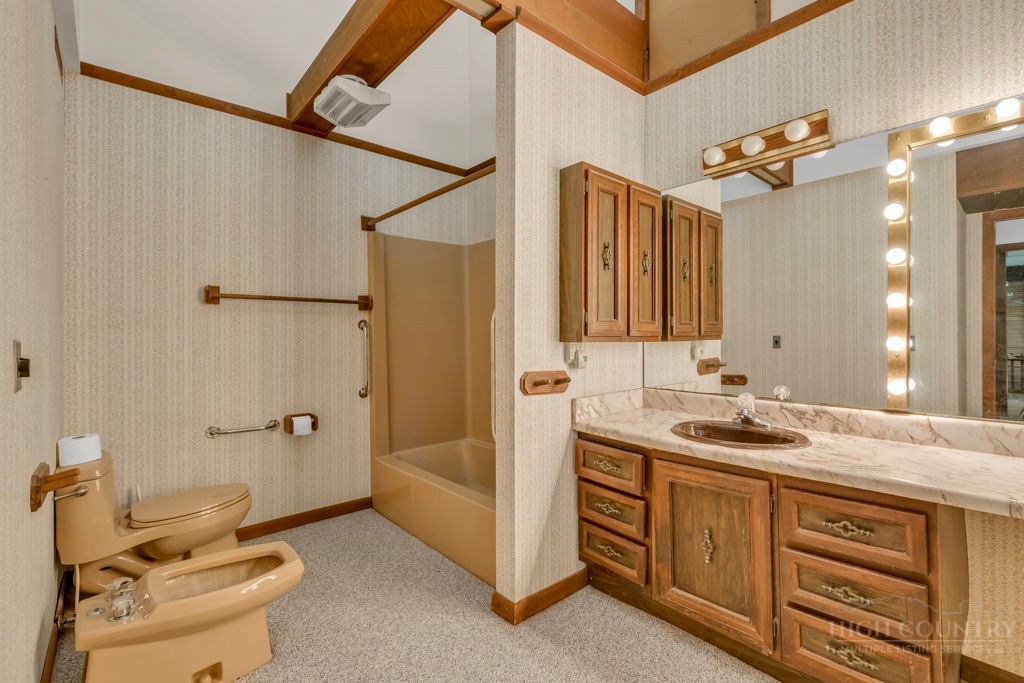 1065 Ravens Ridge Circle