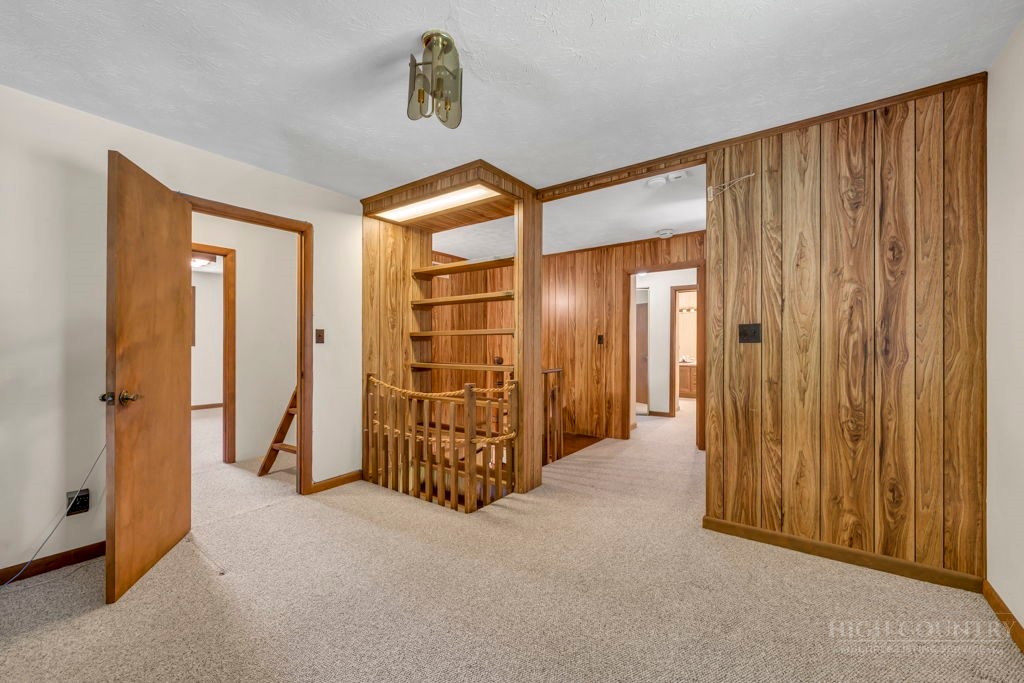 1065 Ravens Ridge Circle