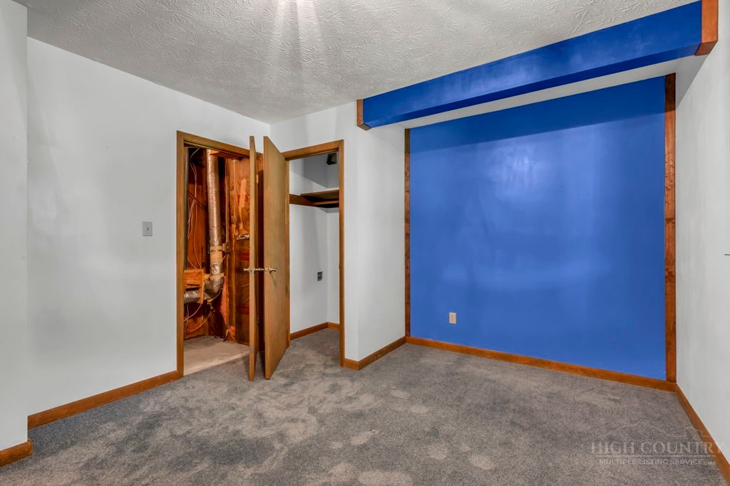 1065 Ravens Ridge Circle