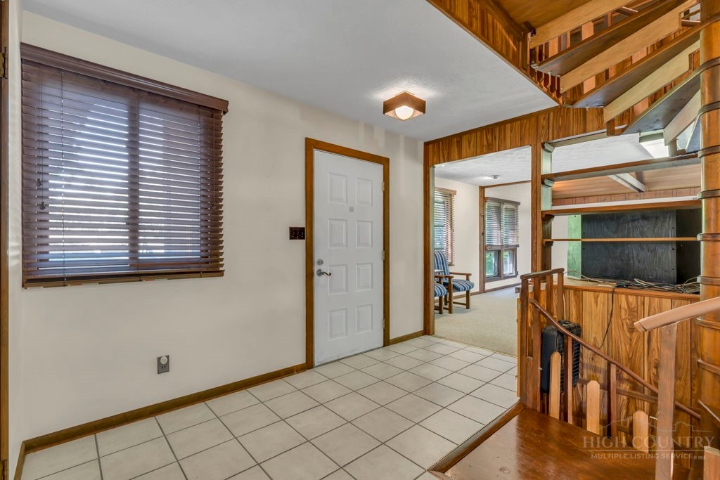 1065 Ravens Ridge Circle