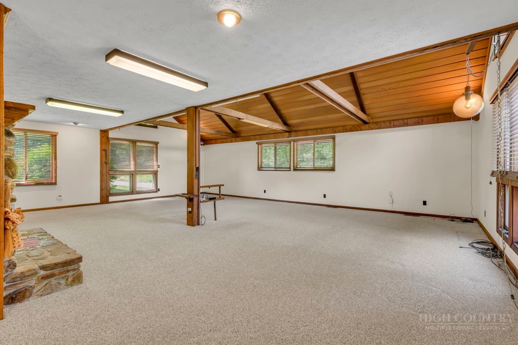 1065 Ravens Ridge Circle