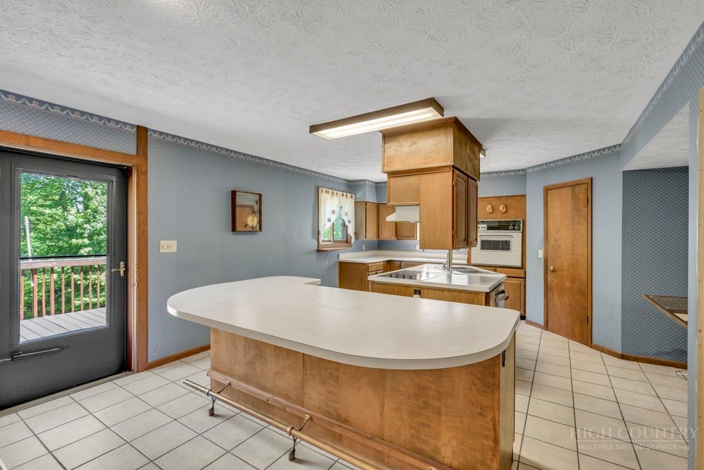 1065 Ravens Ridge Circle