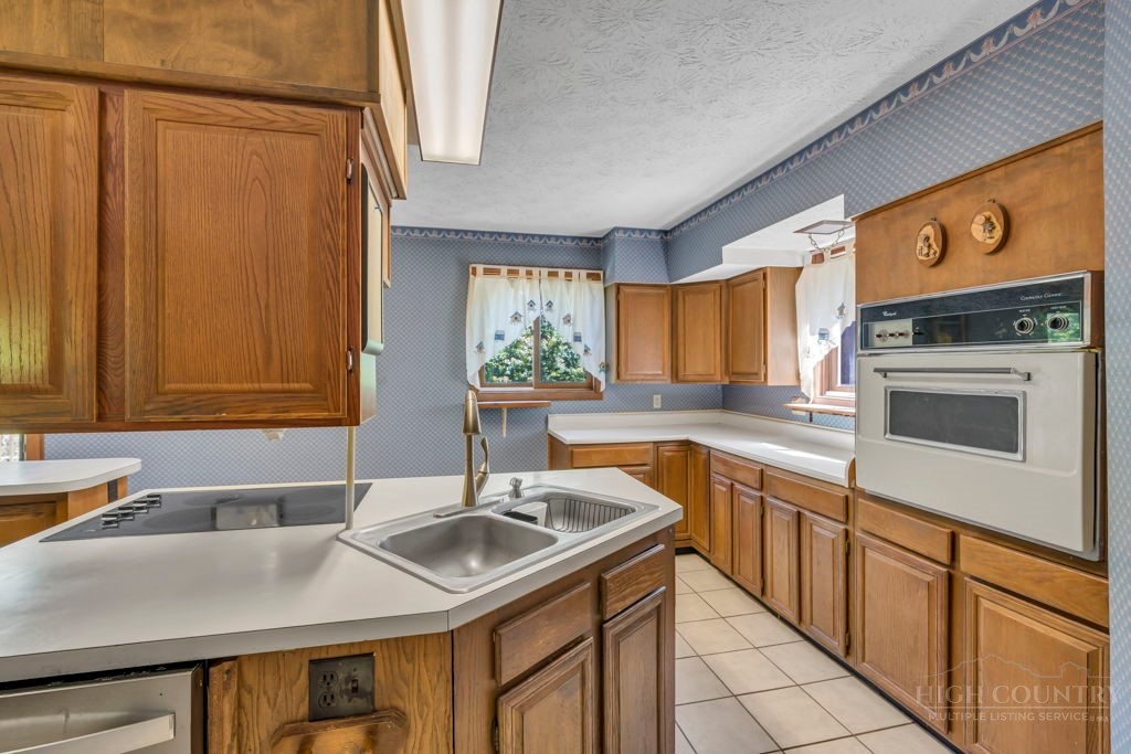 1065 Ravens Ridge Circle