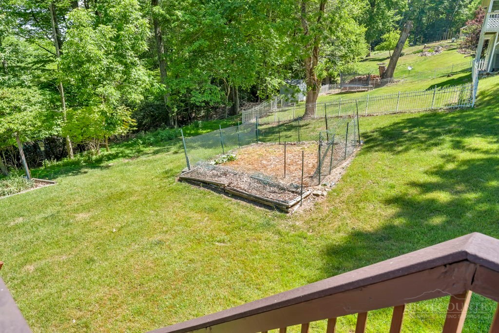 1065 Ravens Ridge Circle