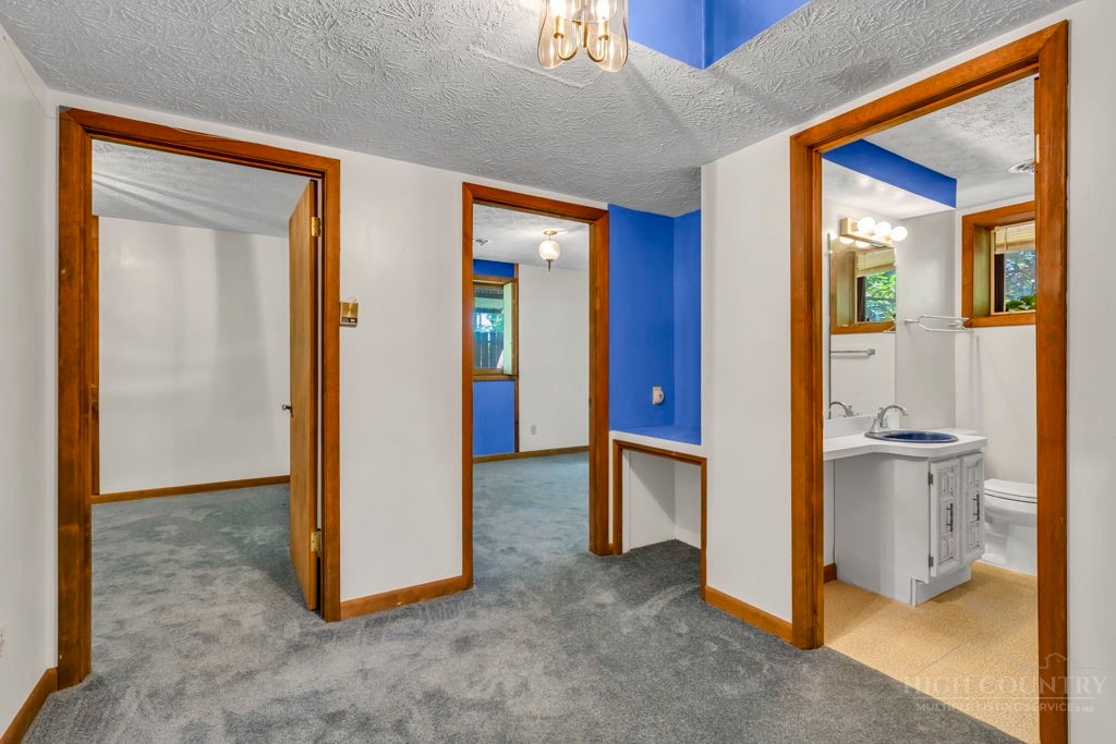 1065 Ravens Ridge Circle