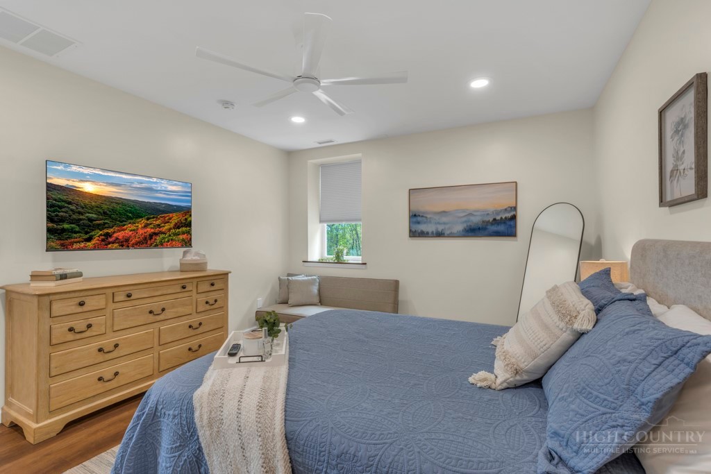 784 Alpine Drive