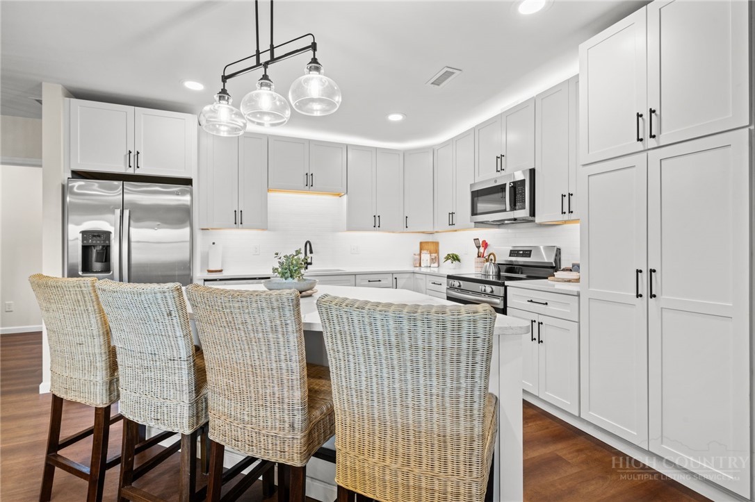 784 Alpine Drive