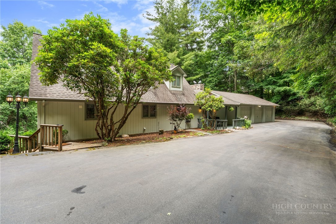 640 Knollwood Drive