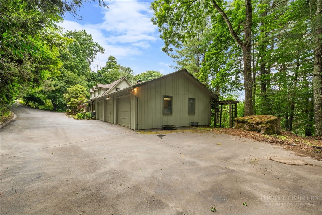 640 Knollwood Drive