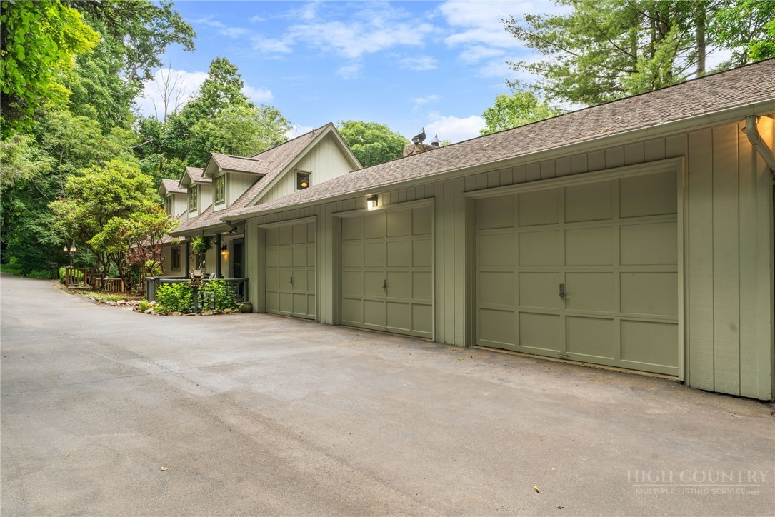 640 Knollwood Drive