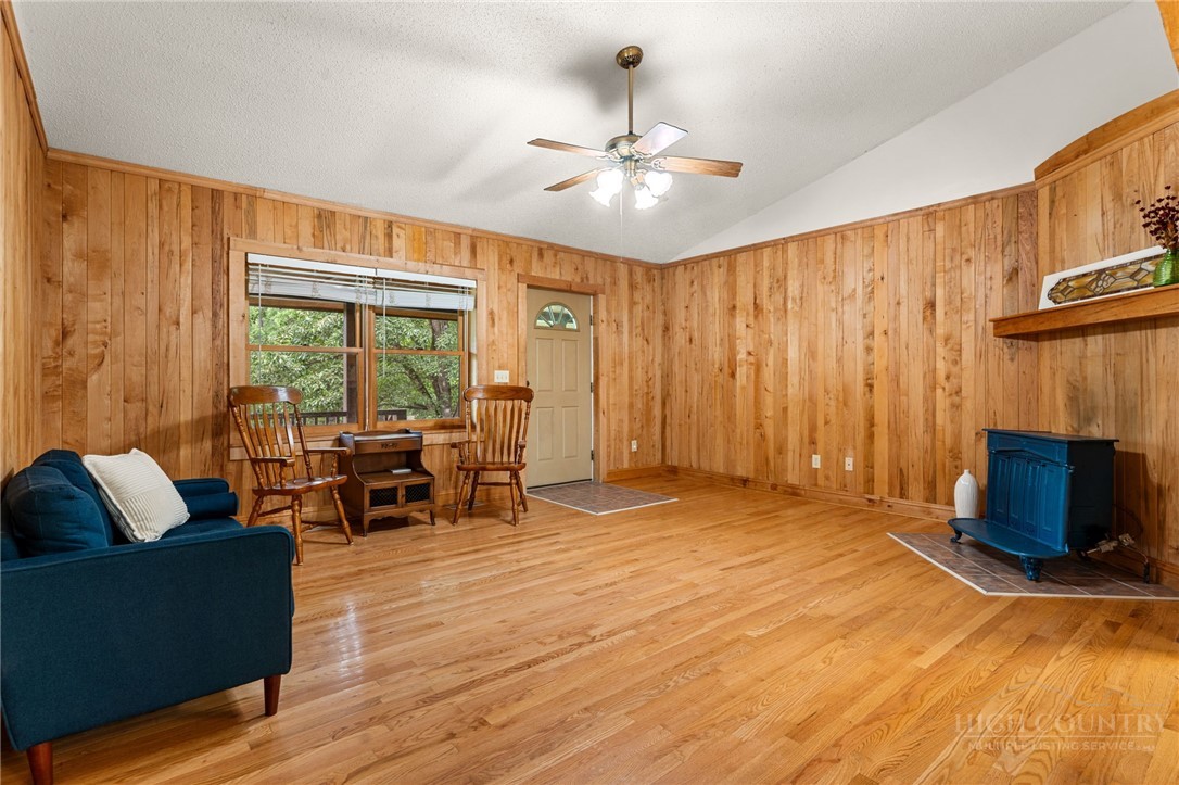 633 Wilson Lane