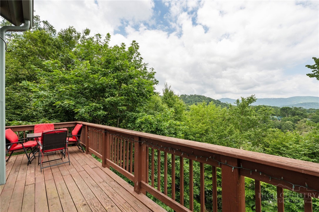 218 Slope View Road 22