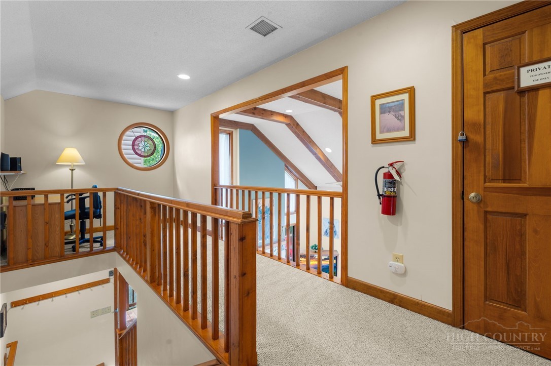 218 Slope View Road 22