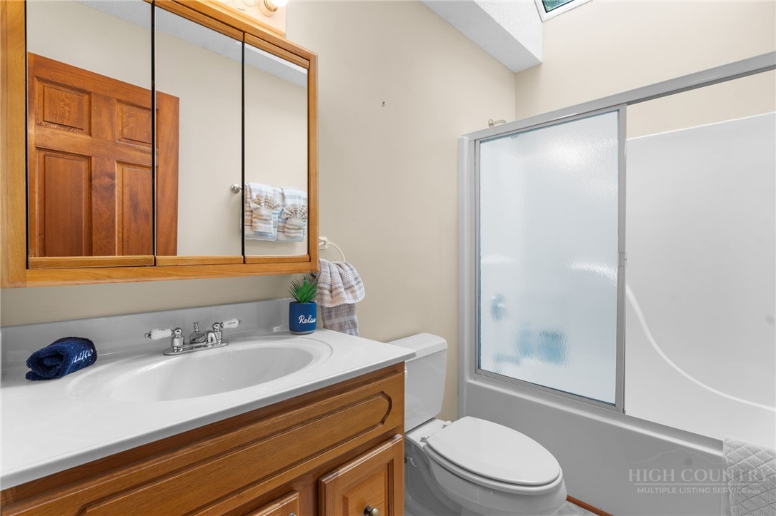 218 Slope View Road 22
