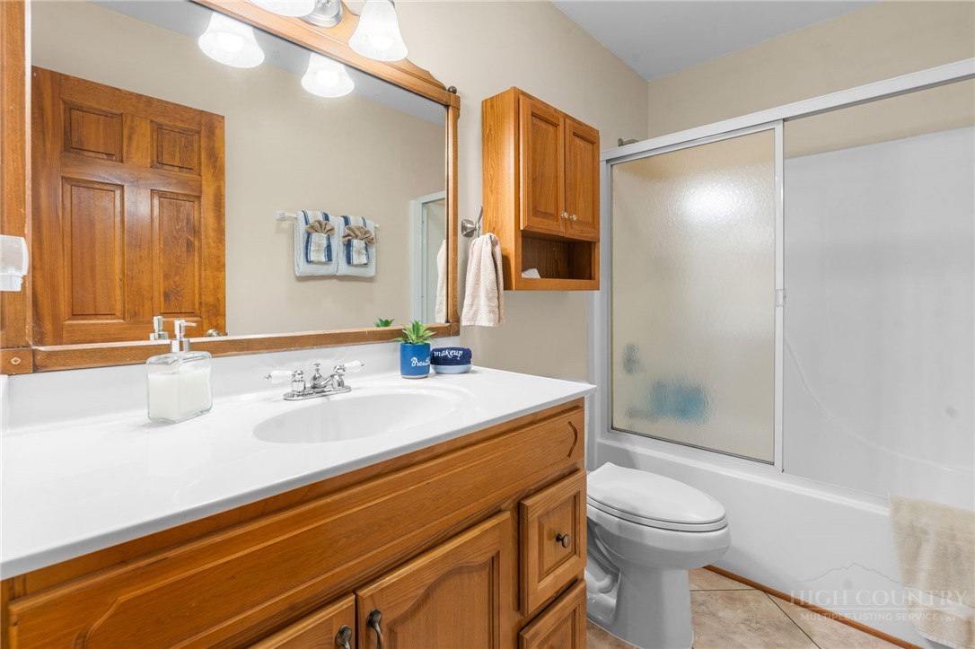 218 Slope View Road 22