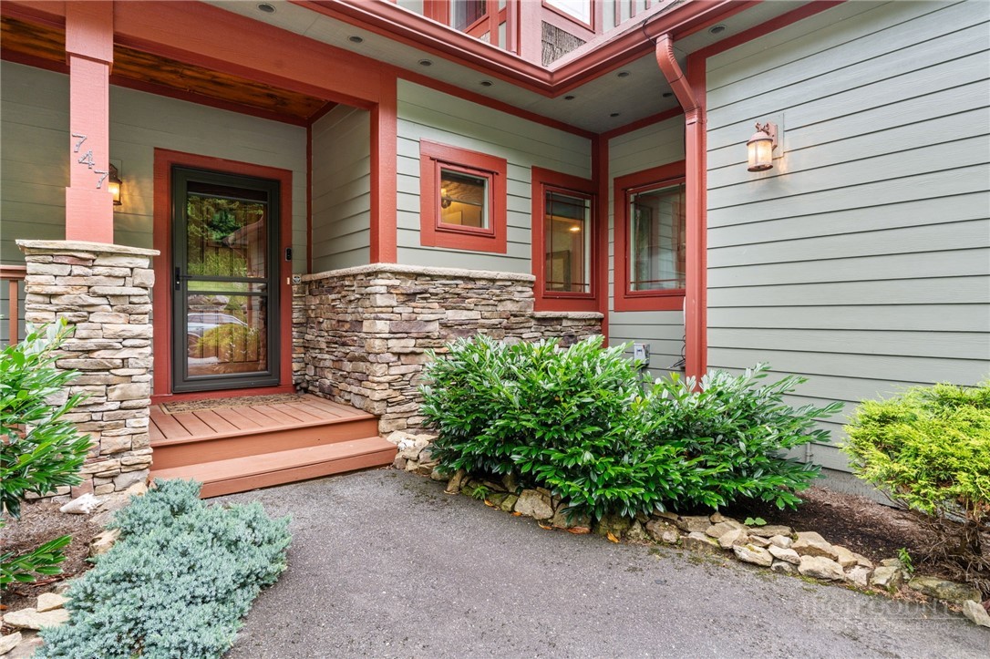 747 Whitetail Trail 2