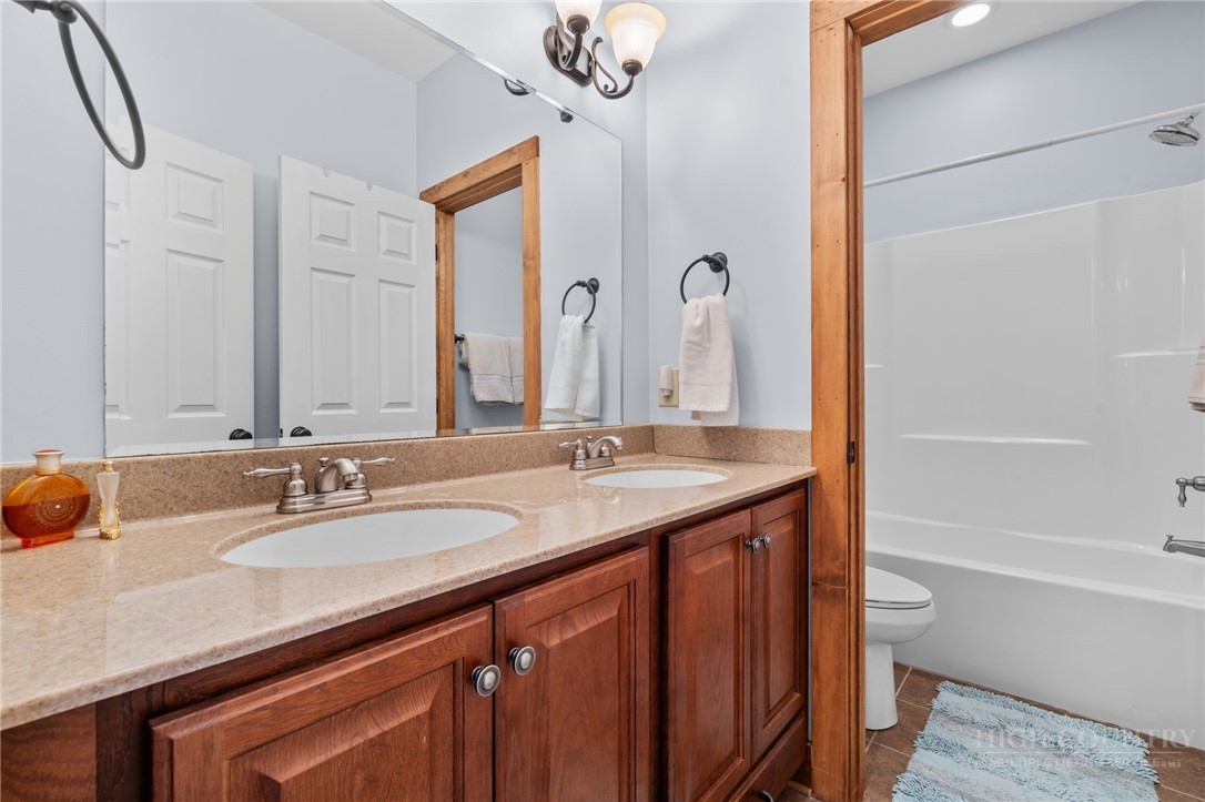 747 Whitetail Trail 2