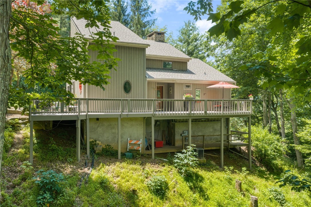 221 White Oak Trail