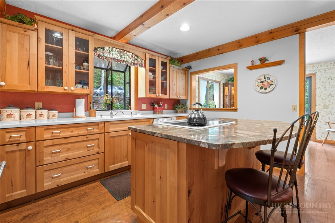221 White Oak Trail