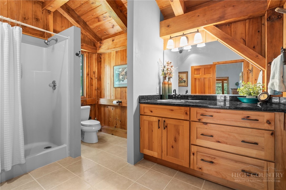 221 White Oak Trail