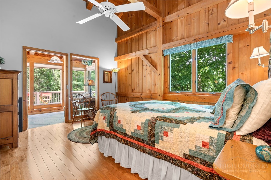 221 White Oak Trail
