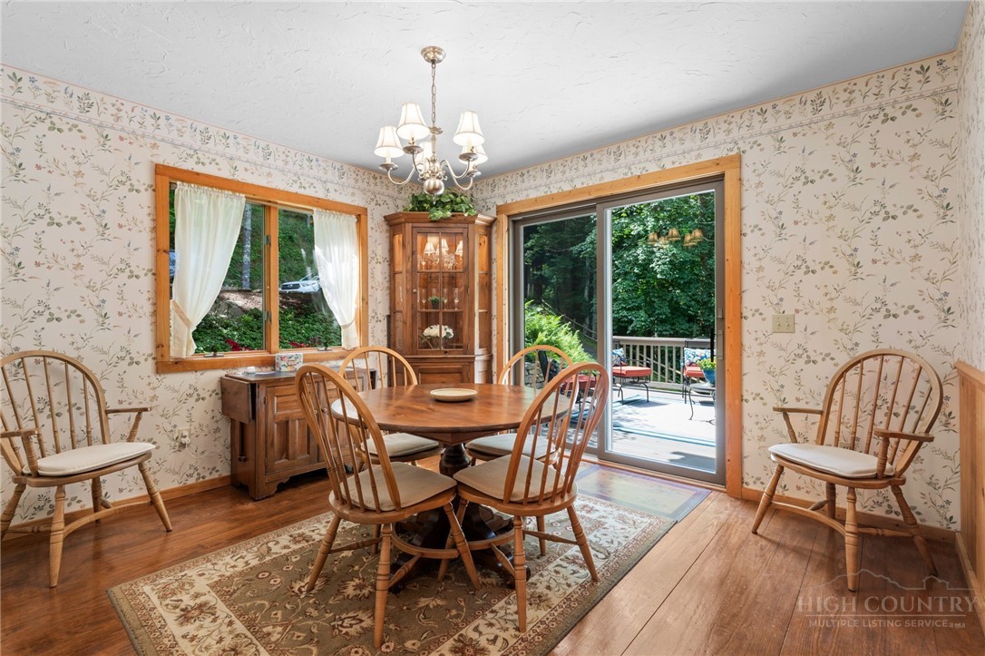 221 White Oak Trail