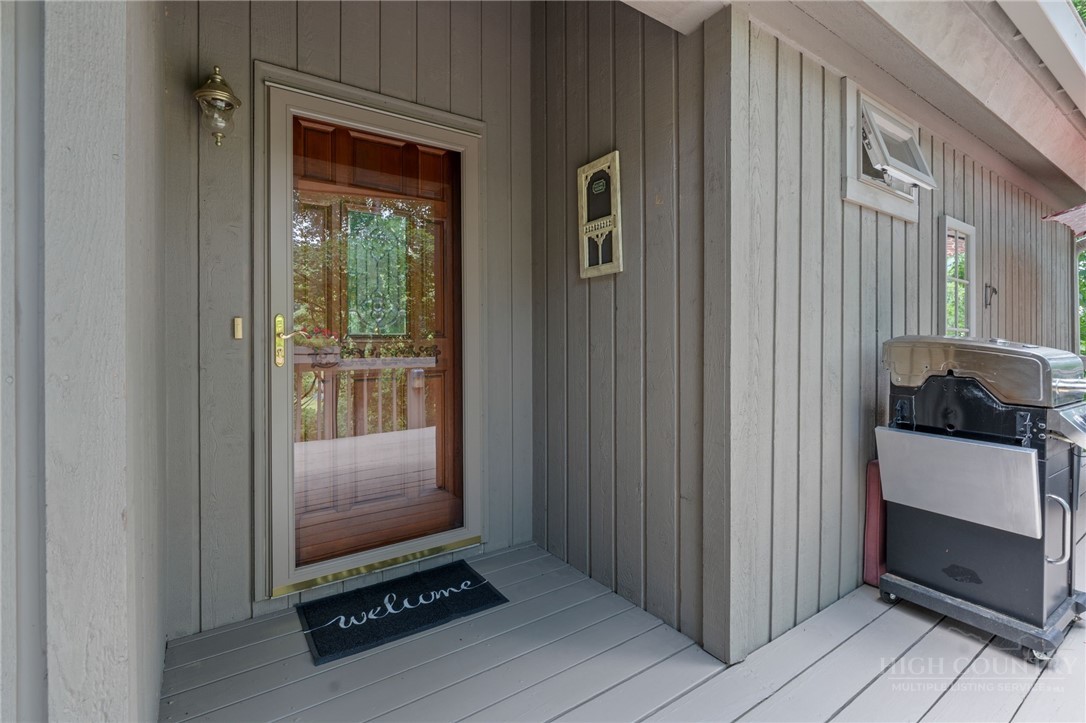 221 White Oak Trail