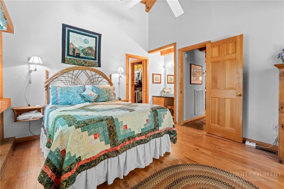221 White Oak Trail
