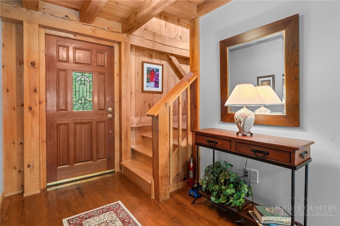 221 White Oak Trail