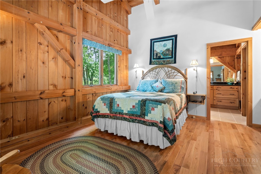 221 White Oak Trail
