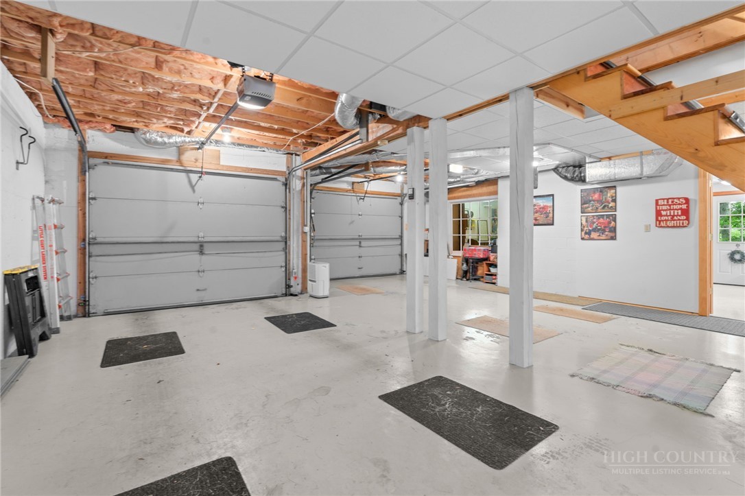221 White Oak Trail
