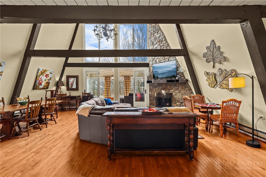 207 Pinnacle Ridge Road