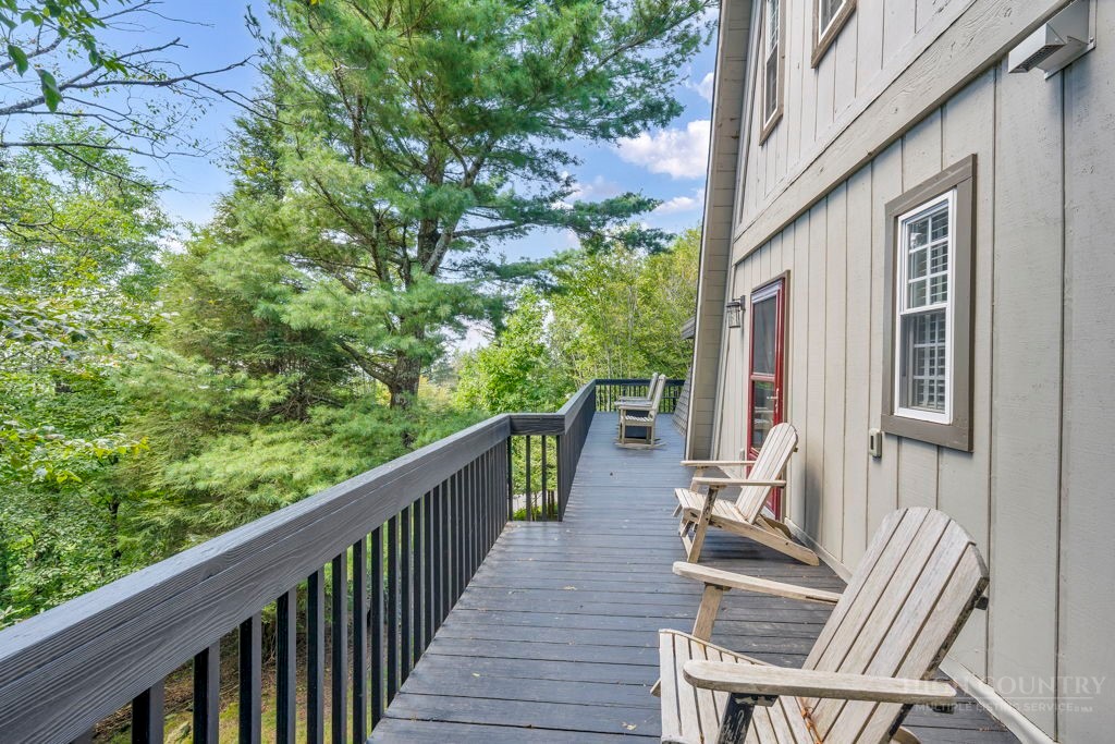 207 Pinnacle Ridge Road