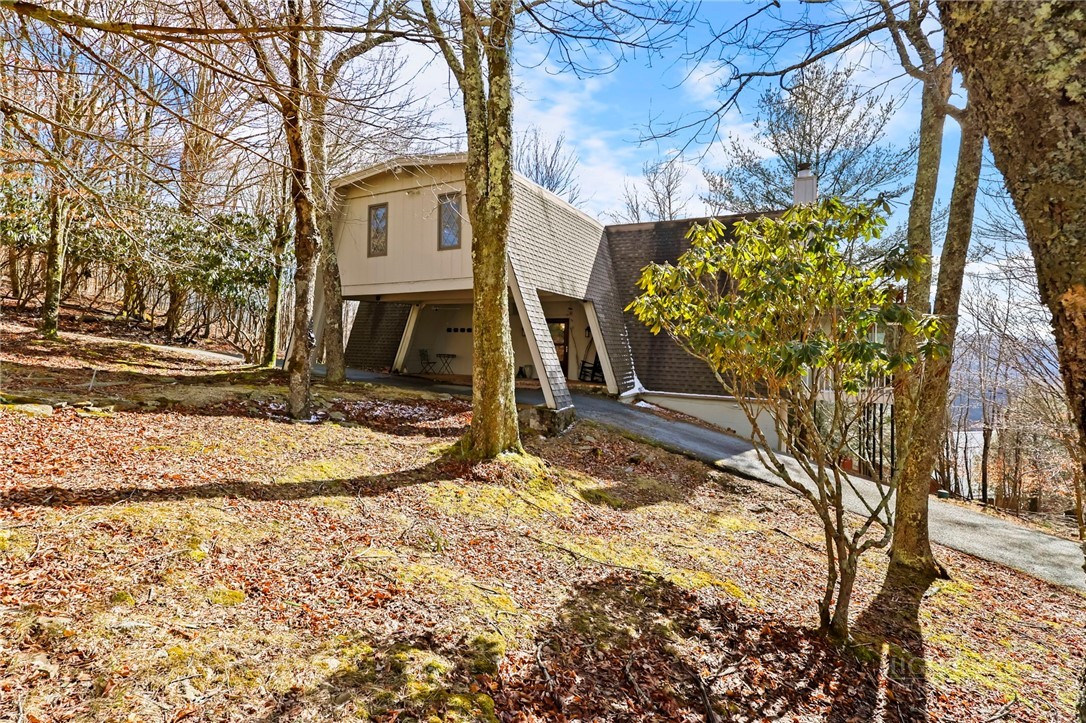 207 Pinnacle Ridge Road