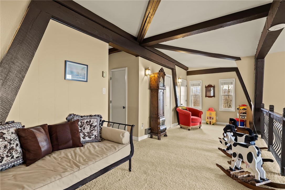 207 Pinnacle Ridge Road