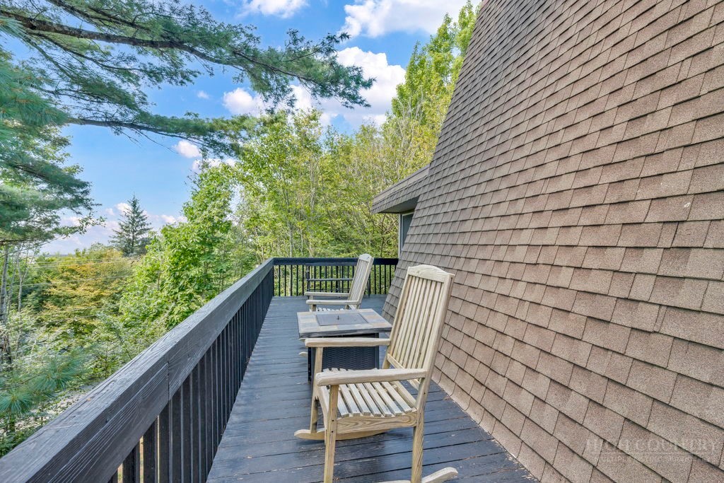 207 Pinnacle Ridge Road