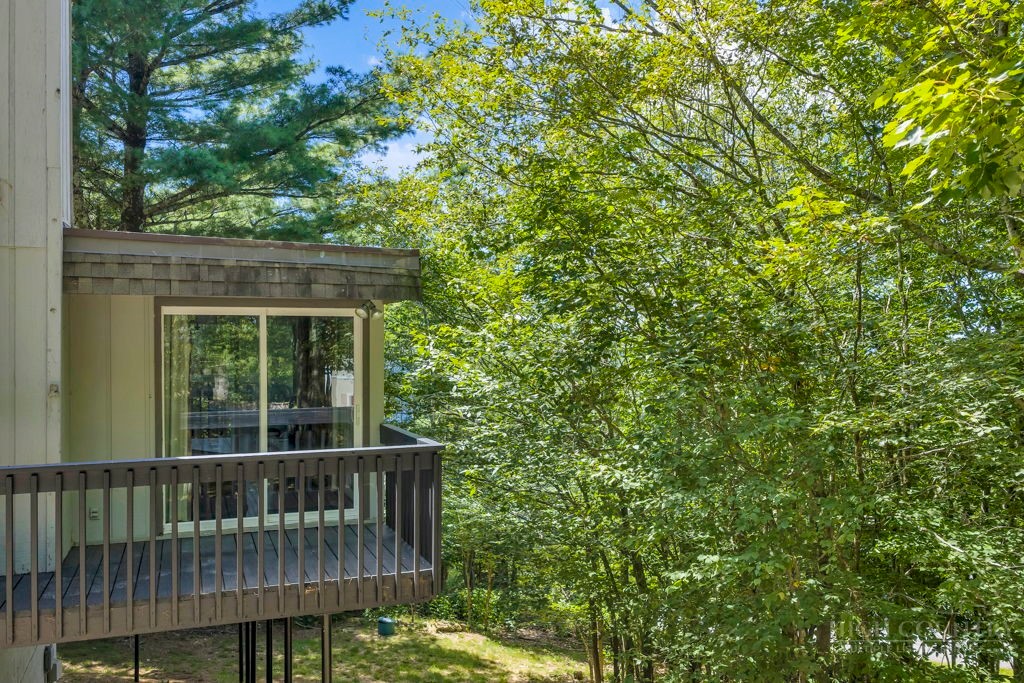 207 Pinnacle Ridge Road