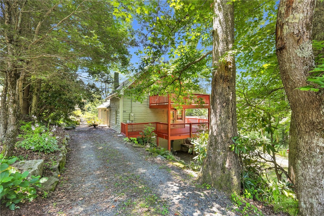 188 Holly Lane