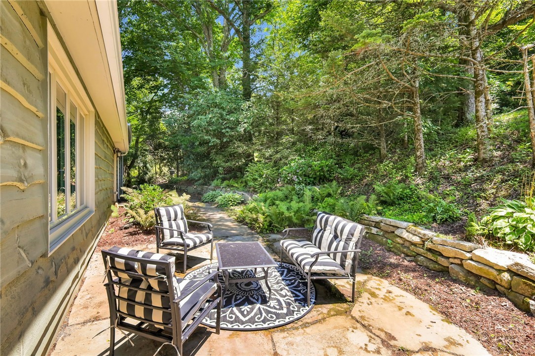 188 Holly Lane